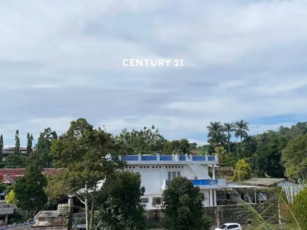 Lahan Ada Bangunan Komersil Masih Aktif Di Area Puncak Bogor