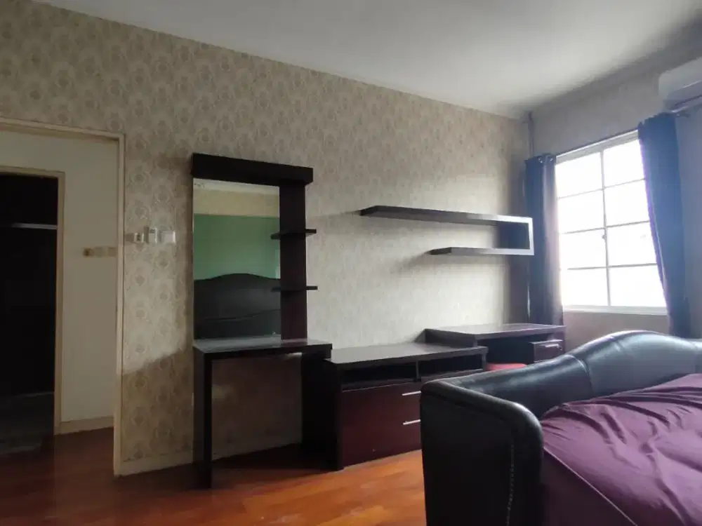 Murah Rumah di Sewakan Gading Grande Full Furnished - Jakarta Utara