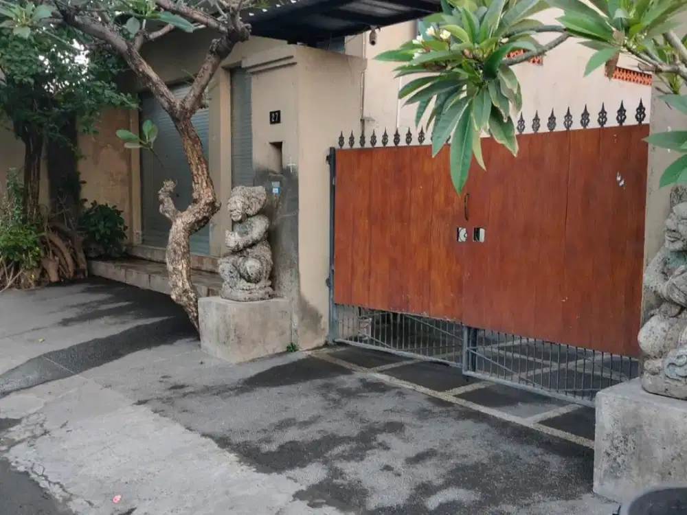Dijual tanah Isi bangunan toko + kost 6 kmr Lokasi tkd batanghari Panjer Denpasar Selatan