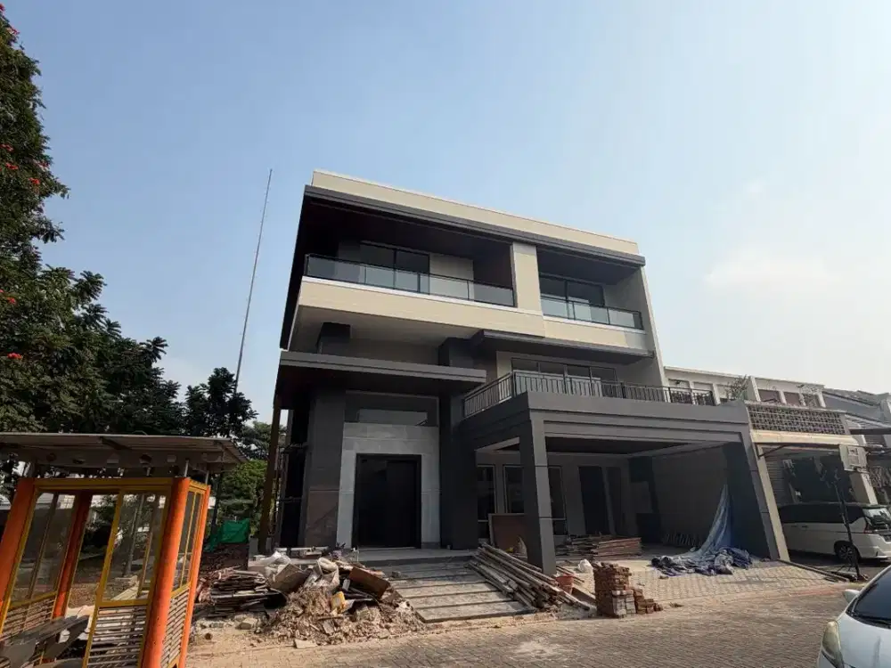 Rumah Bangunan Mandiri Brand New Lebar 14 - Mayfield Green Wich BSD City