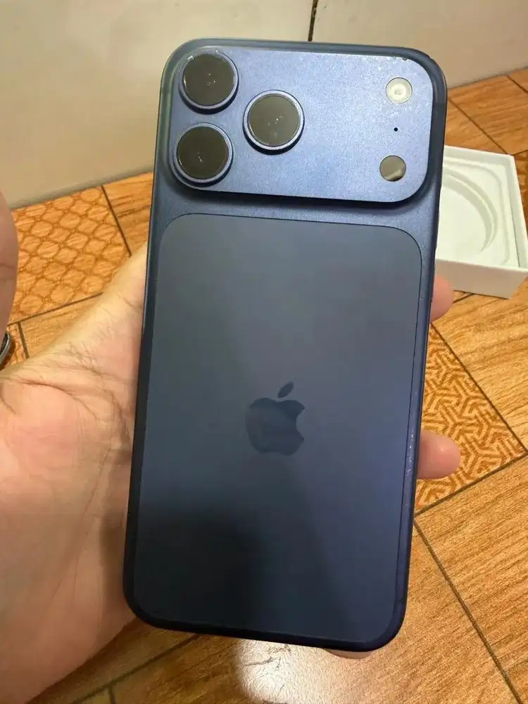iPhone 17 Pro Max 256 GB Deep Blue