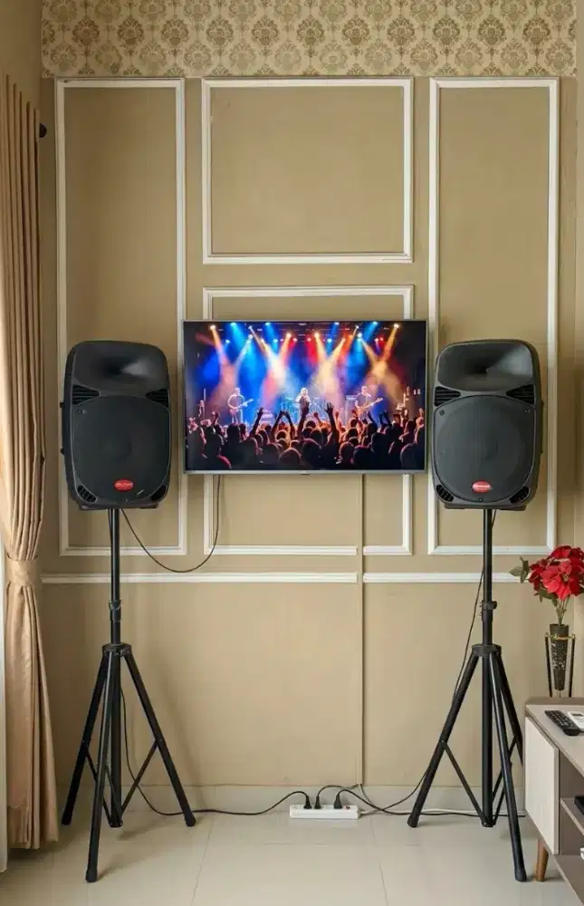 Speaker Aktif Baretone Max15MB Sepasang + Bonus Stand Tripodnya