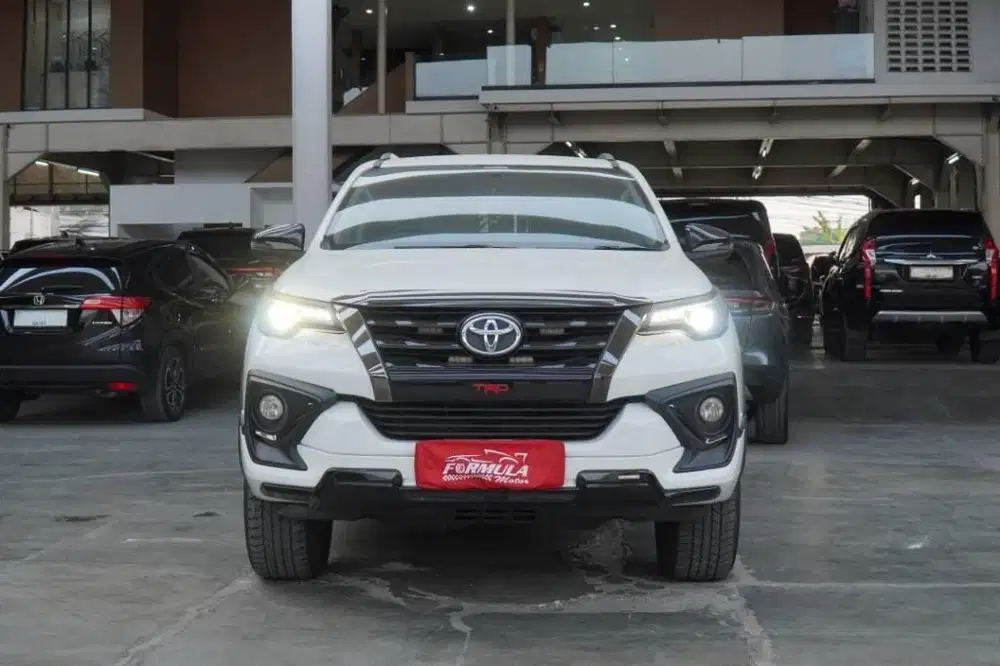 TOYOTA FORTUNER SRZ TRD A/T 2019