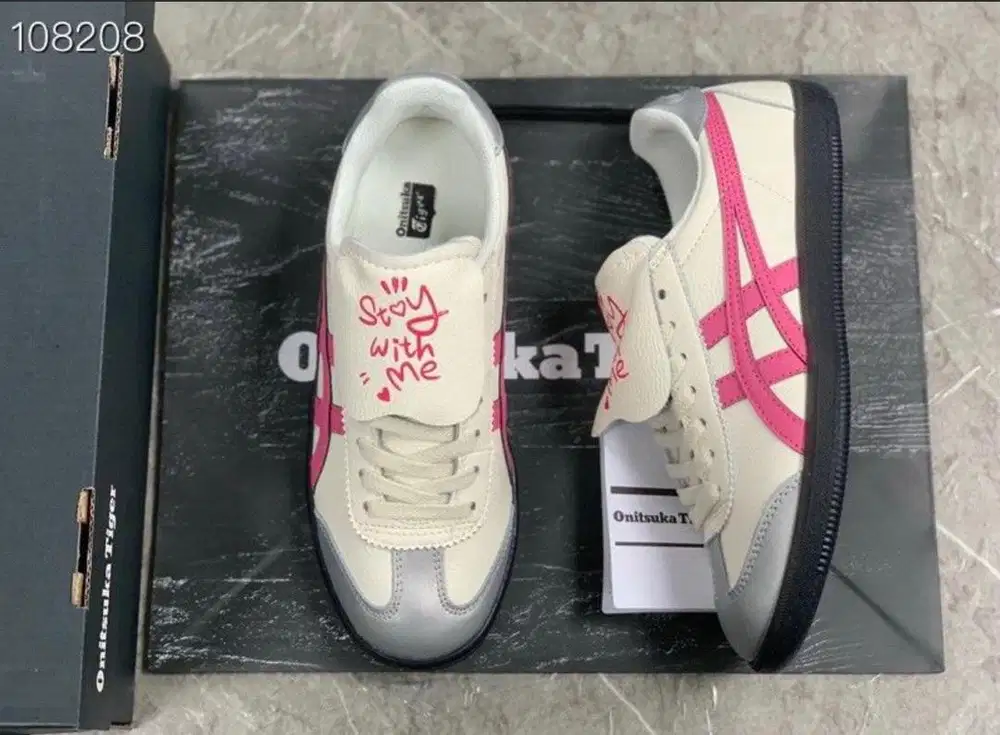 SEPATU ONITSUKA TIGER