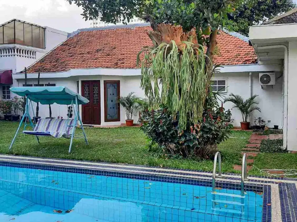 Rumah Luas Siap Huni Di Taman Amir Hamzah Menteng