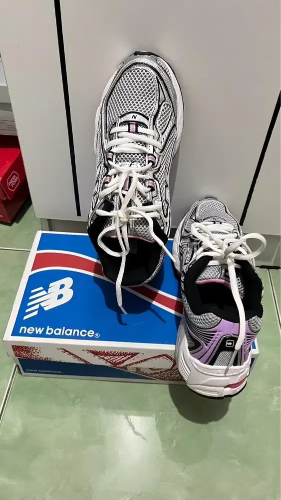 SEPATU NEW BALANCE 740