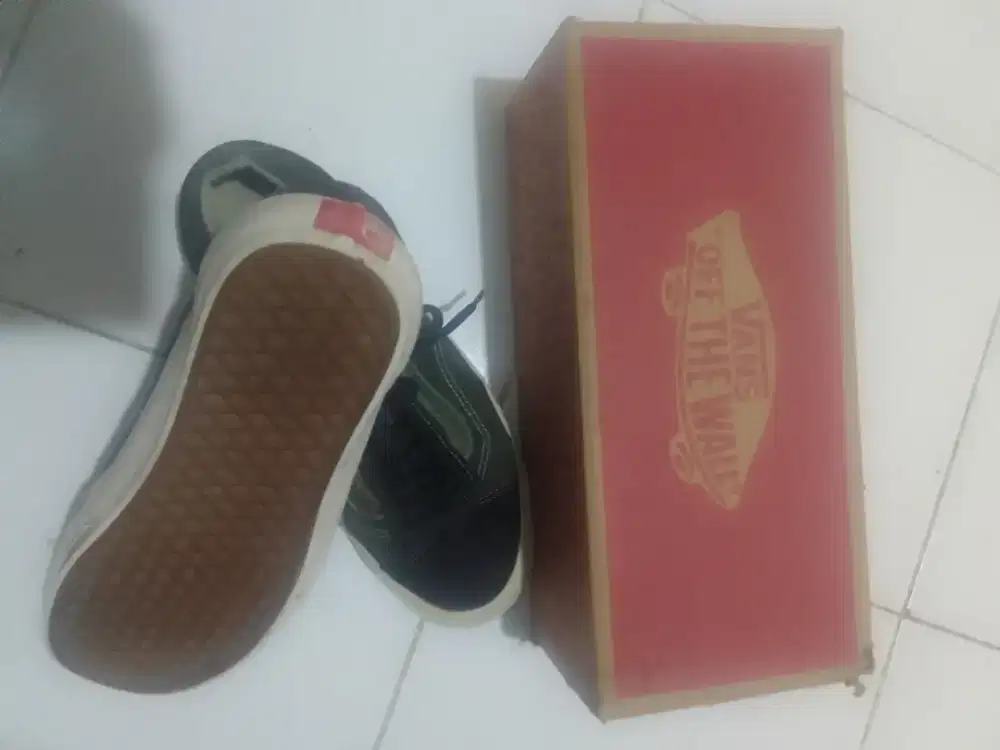 Sepatu bekas no 42