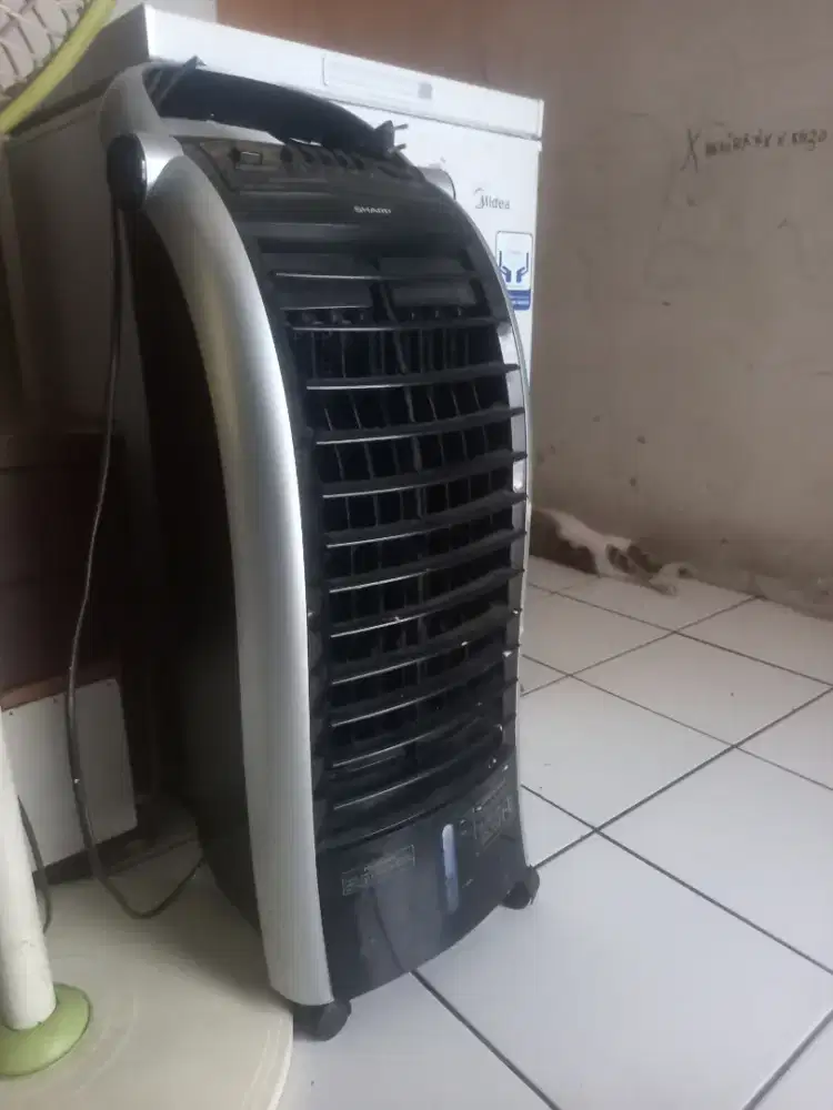 Air Cooler Sharp Normal Tinggal pake