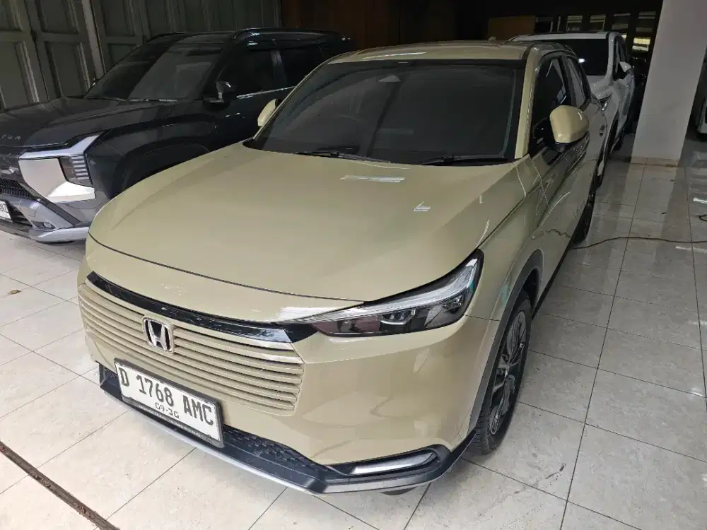 Honda hrv 1.5 se at 2025 coklat muda mutiara, km 11rb, recore honda