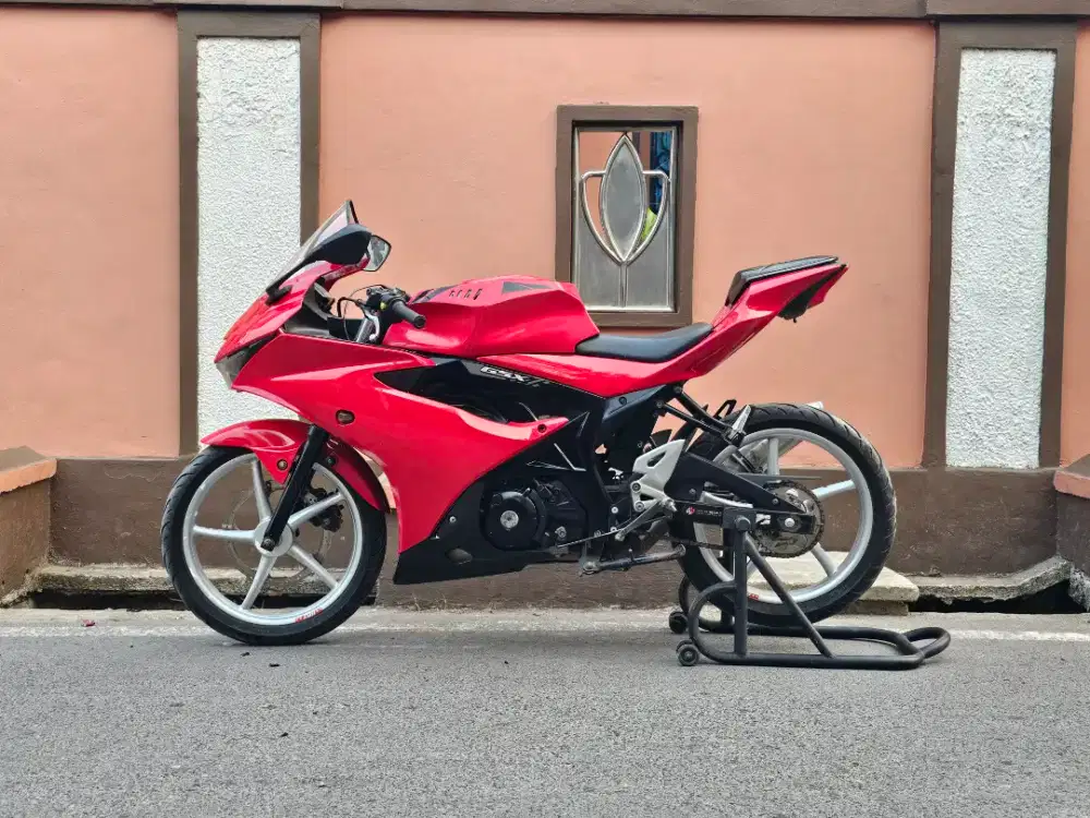 Suzuki GSX 150R 2017