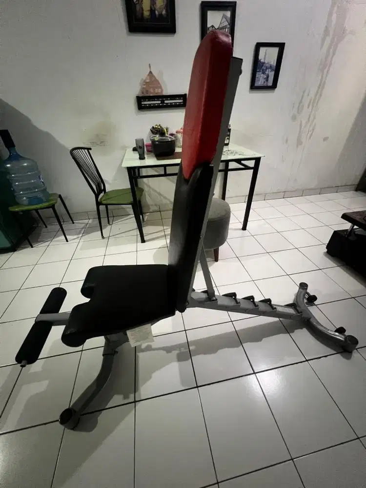 kursi latihan beban Bowflex