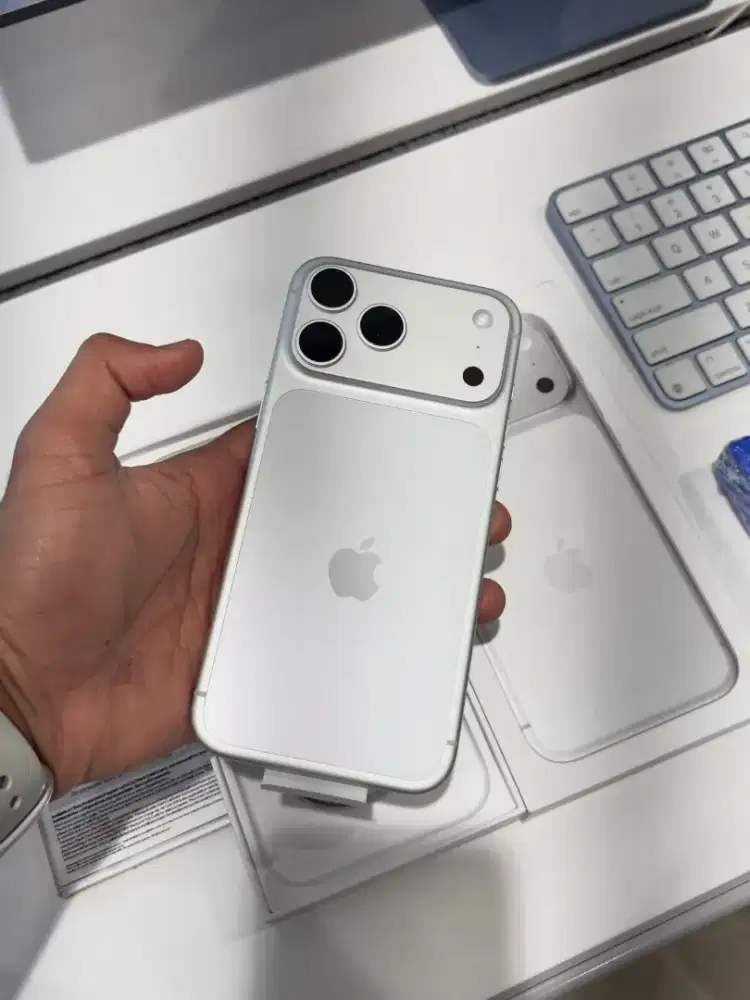 CICILAN APPLE IPHONE 17 PRO 256GB SILVER