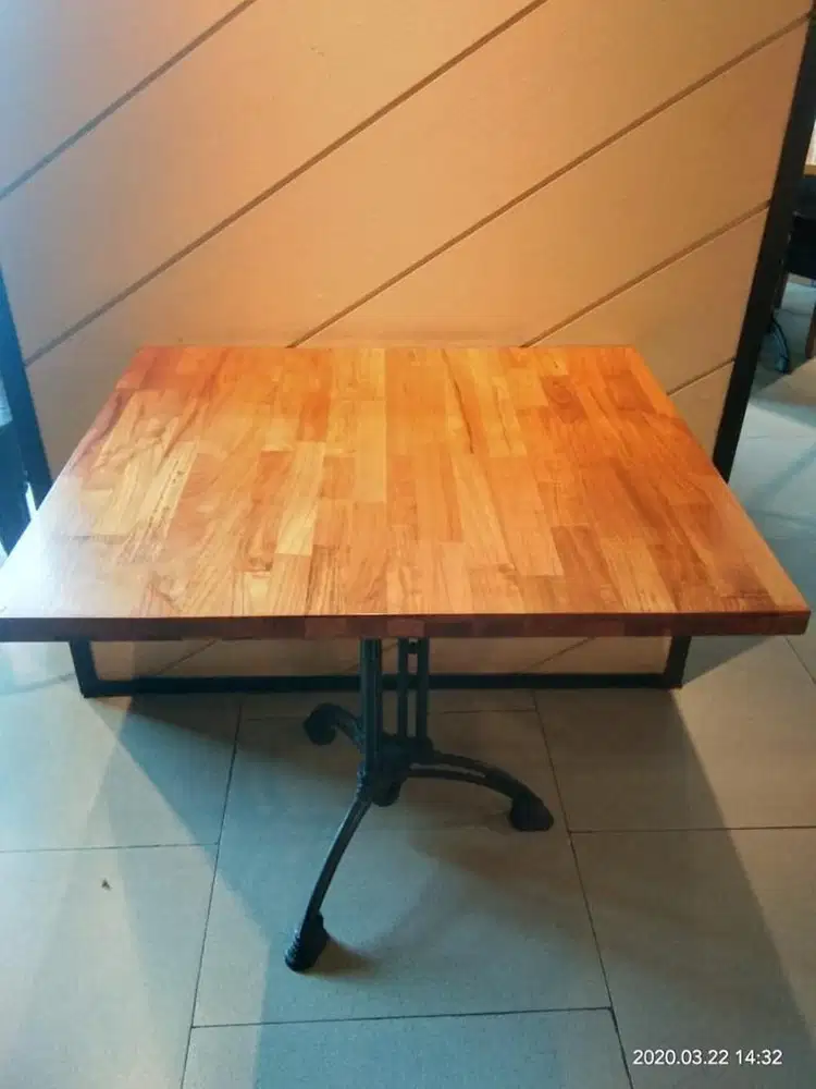 Meja ex Restoran, bahan solid teakwood (jati)