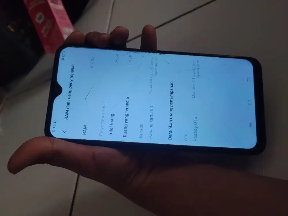 Vivo y17 4/128 retak kaya difoto sentuh aman sidik jari aktif