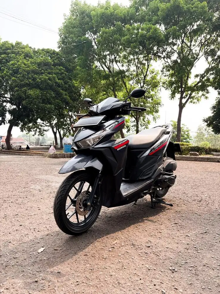 HONDA VARIO 125 OLD 2017 VERY LOW KILOMETER