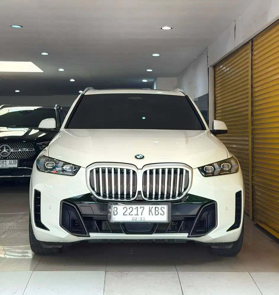 2025 BMW X5 3.0 M Sport Putih BMW 520 M Sport 2024 Hitam BMW 530 2021