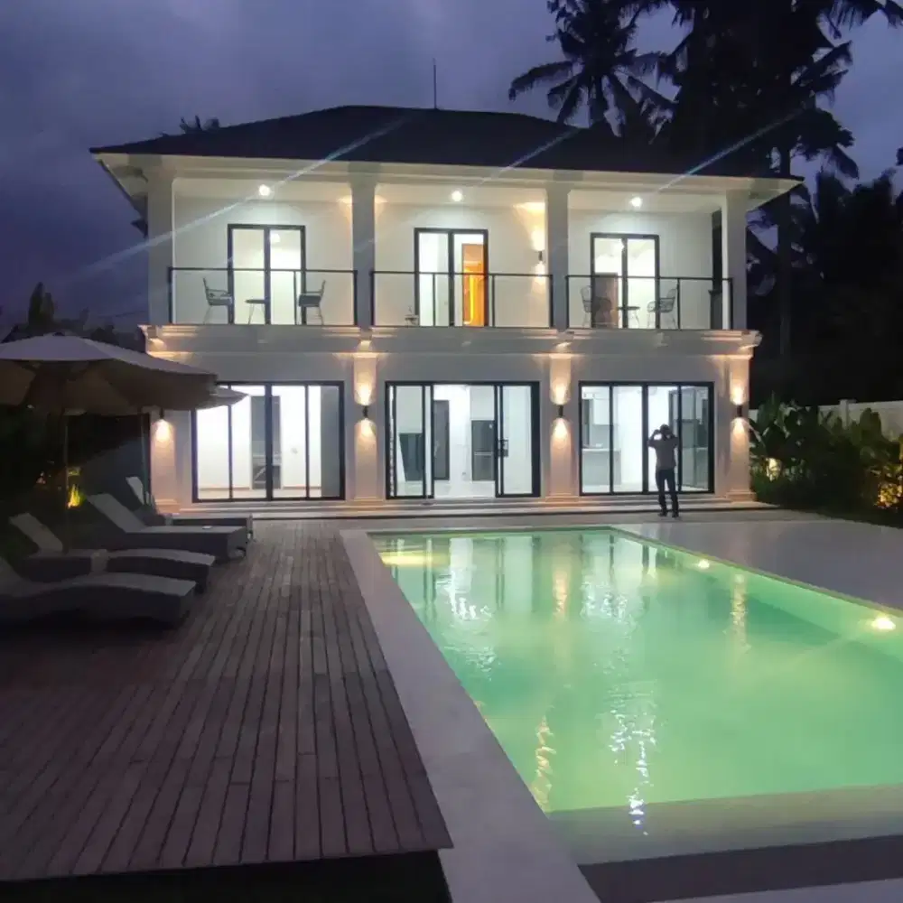Dikontrakkan villa mewah 25 th