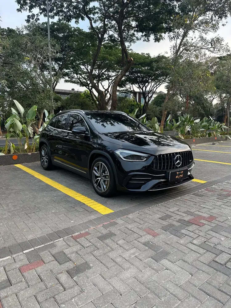 Mercedes Benz GLA 35 AMG 2023