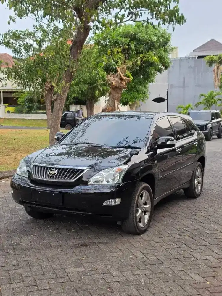 toyota harrier (2011)