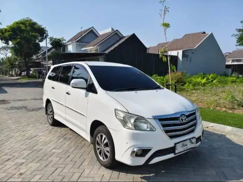 INNOVA DIESEL V AT Matic 2015