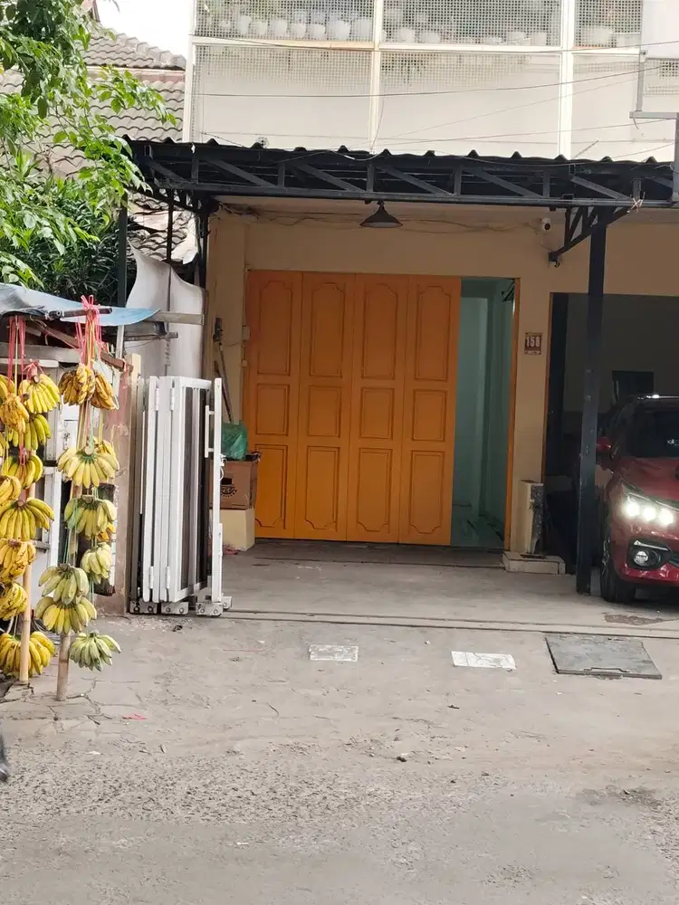 Disewakan ruang toko pinggir jalan Antapani Kidul