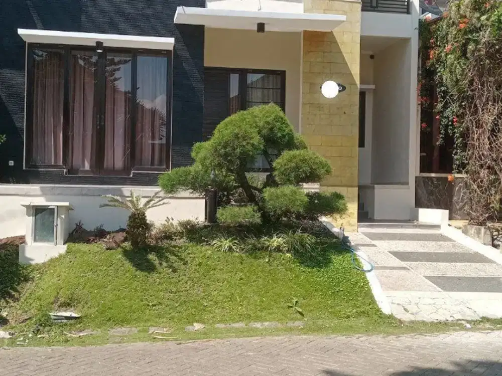 Villa Batu Dijual Murah Bagus Terawat Perumahan Kusuma Pinus Listrik Underground One Gate System Lingkungan Asri Ada Taman Terawat
