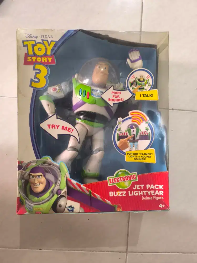 Disney Pixar Toy Story 3 – Electronic Jet Pack Buzz Lightyear Figure