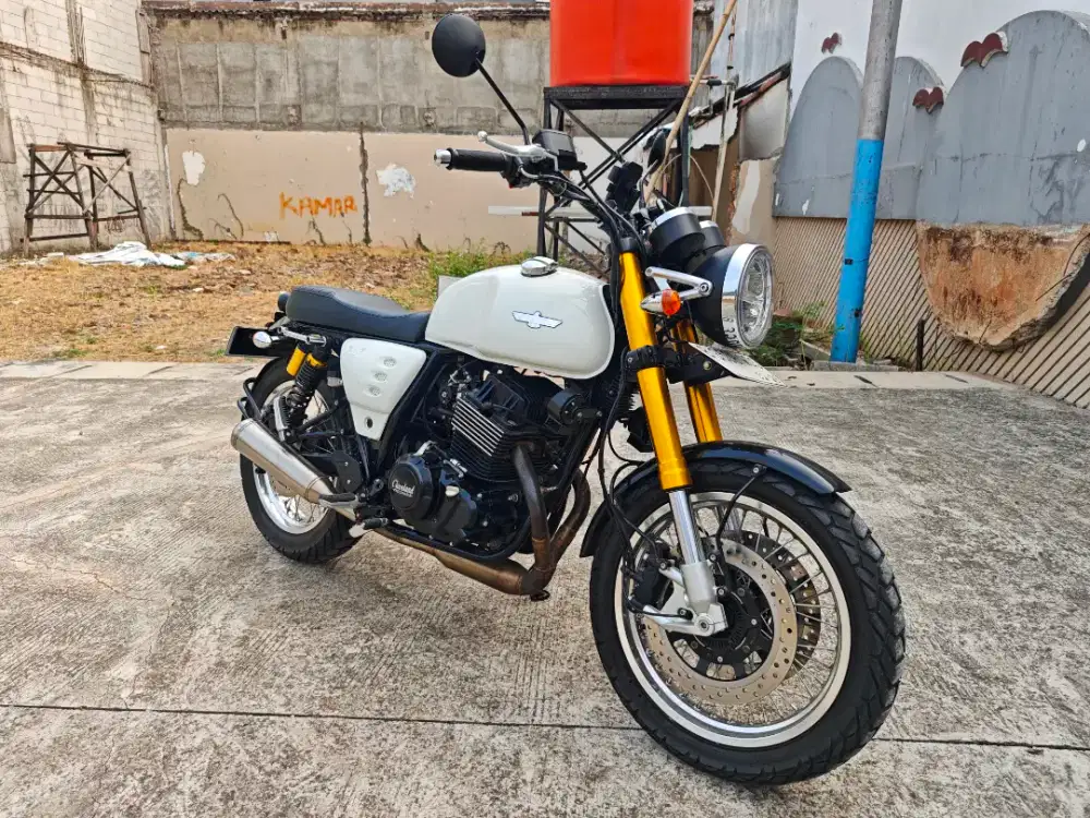 Bs Kredit/TT Cleveland Cyclewerks 250 Ace Twin Keeway benda Benelli