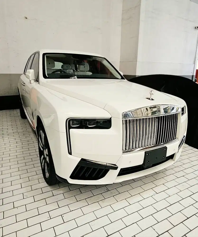 ROLLS ROYCE CULINAN SERIES II 2025 Delivery KM English White On Grace