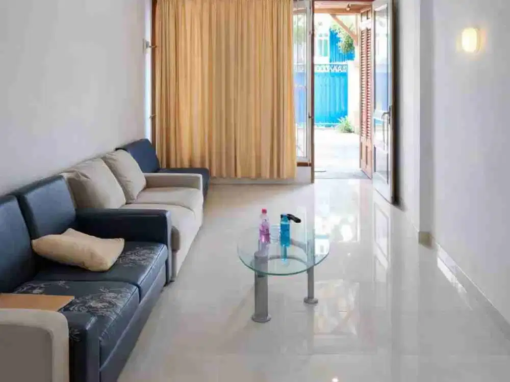 Rumah Bagus 1,5 Lantai Harga Murah dibawah pasar bebas banjir di Tytyan Indah harapan jaya Bekasi