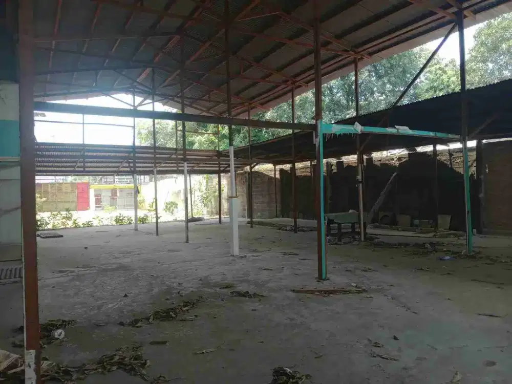 Disewakan Lahan Bekas Gudang Keramik di Jalan Raya Utama Bekasi Timur