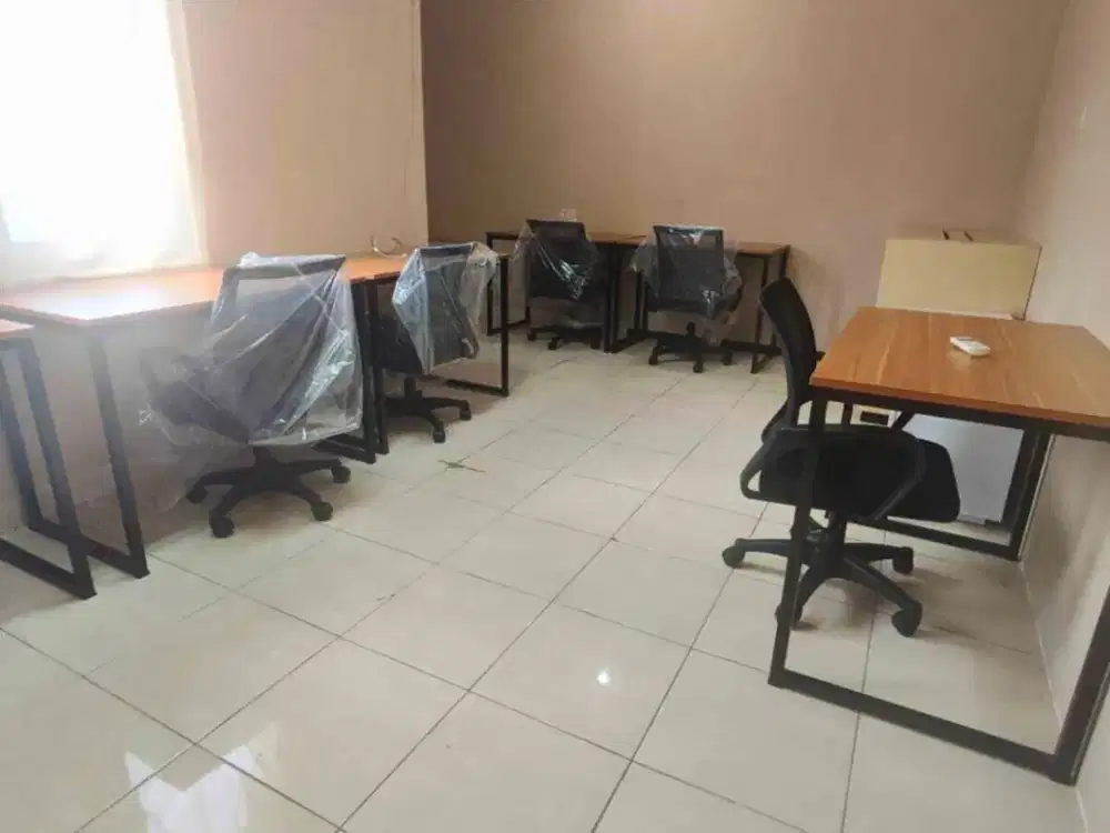 Sewa Ruang Kantor Furnish 6 Pax Size 16m2 dekat Harmoni, Monas Jakarta Pusat
