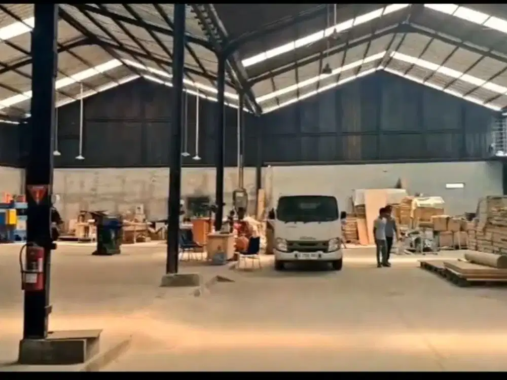 Gudang di Bintara, Bekasi