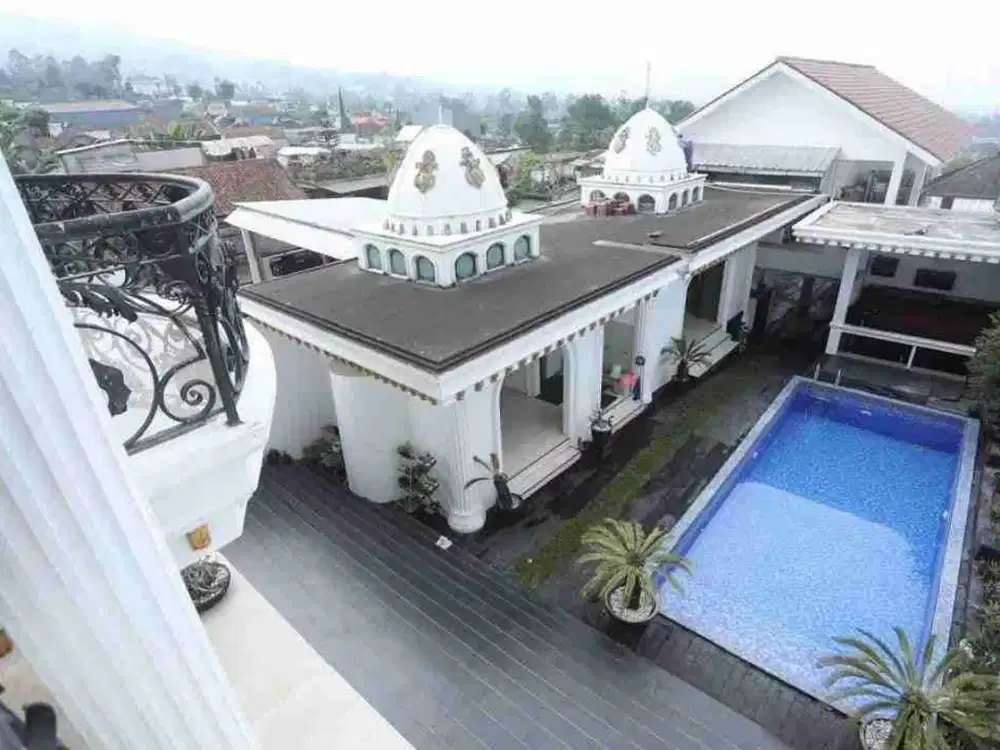 Rumah Mewah FULL FURNISHED LT 700 Siap Huni Di Kolonel Masturi Lembang harga 11,5 Milyar