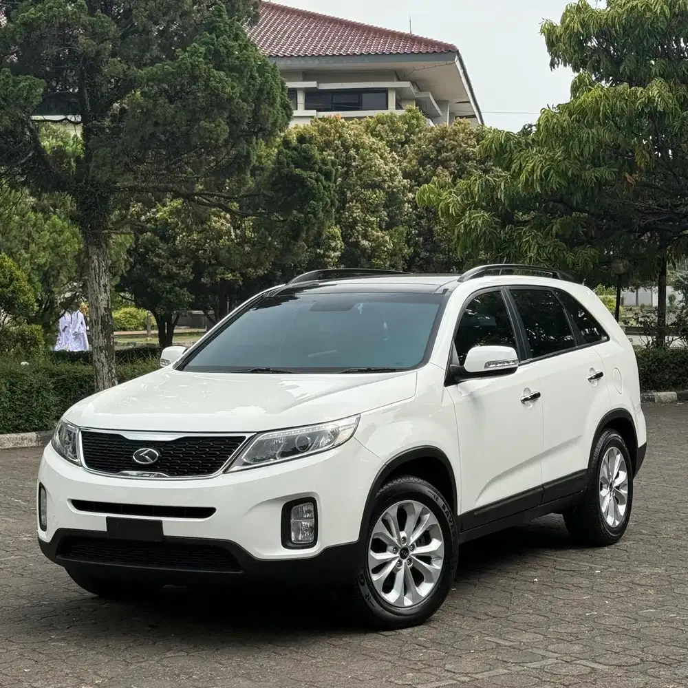 Kia Sorento 2.4 At 2013 Putih Sunroof Panoramic
