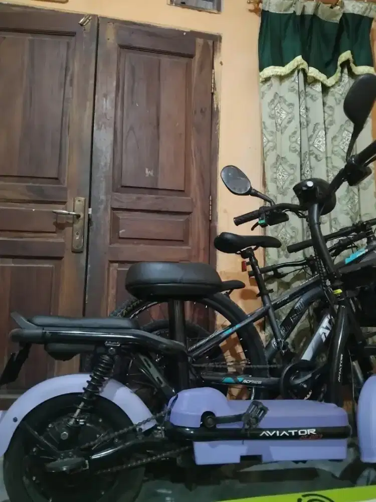 Sepeda motor listrik