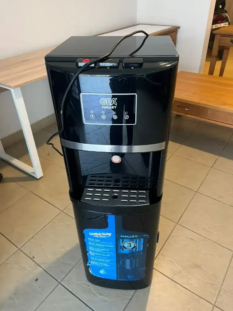 JUAL CEPAT Dispenser Gea Halley
Panas, Dingin