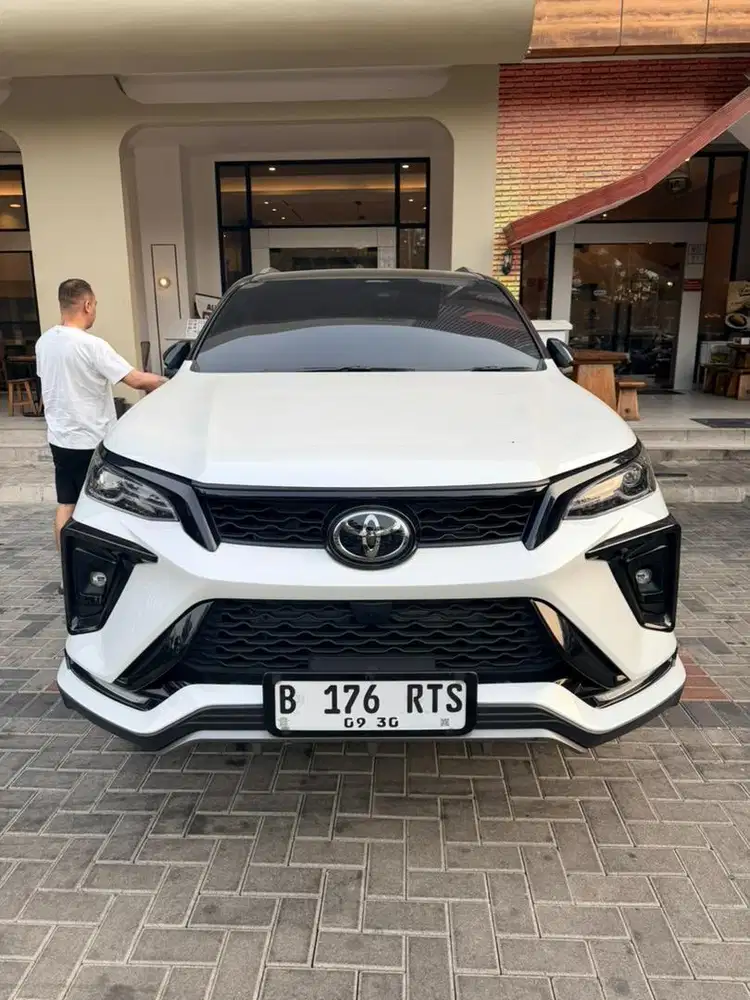 Fortuner VRZ GR twotone 2025