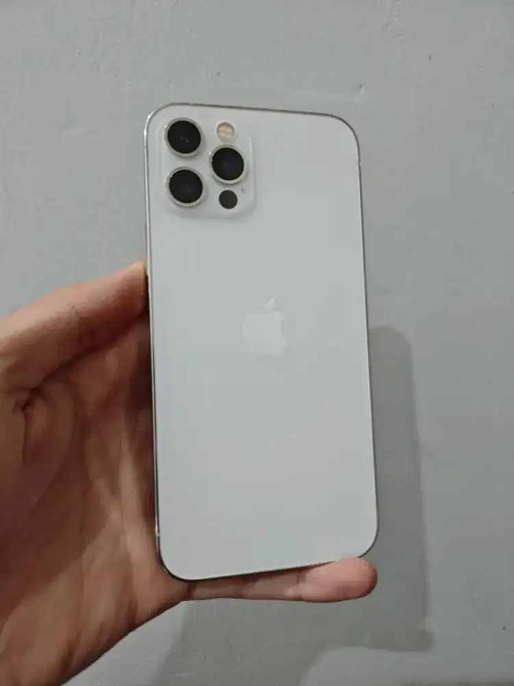 iPhone 12 Pro 256gb Resmi BeaCukai fullset, Mulus, Nominus, Siap Pakai