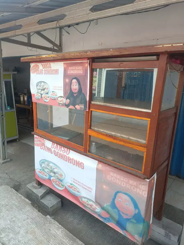 gerobak bakso mangkal