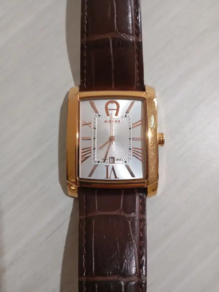 Jam tangan aigner