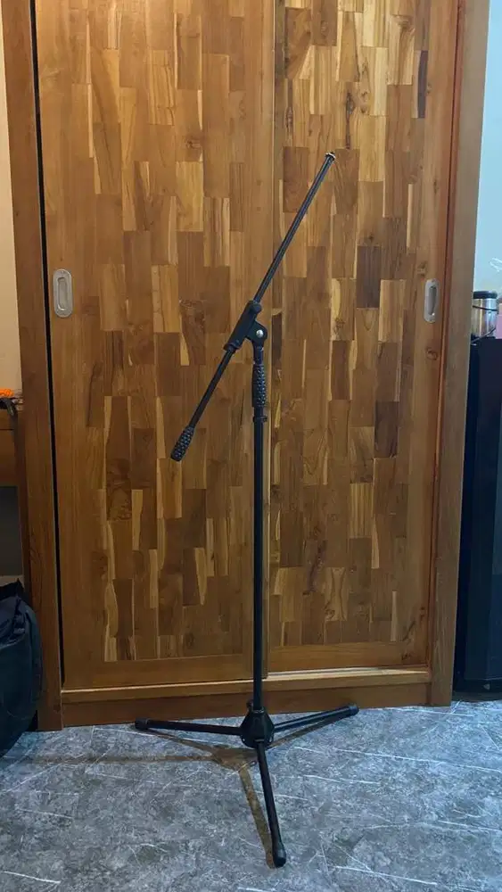 Stand MIC made in china