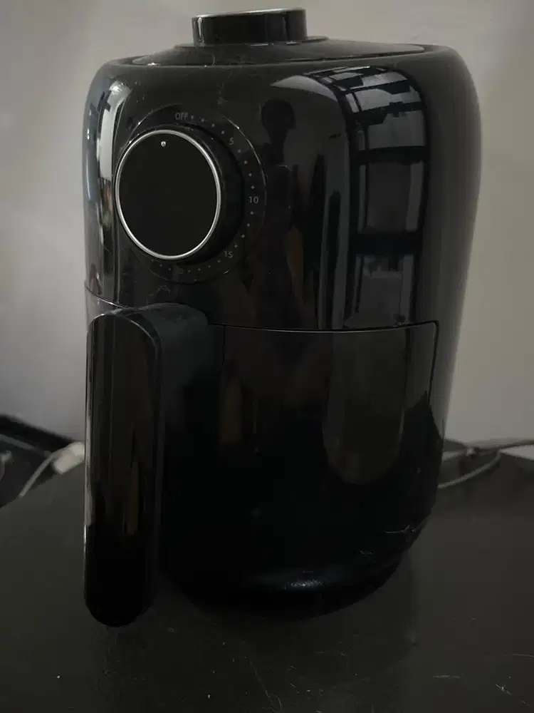 Air fryer Kris warna hitam