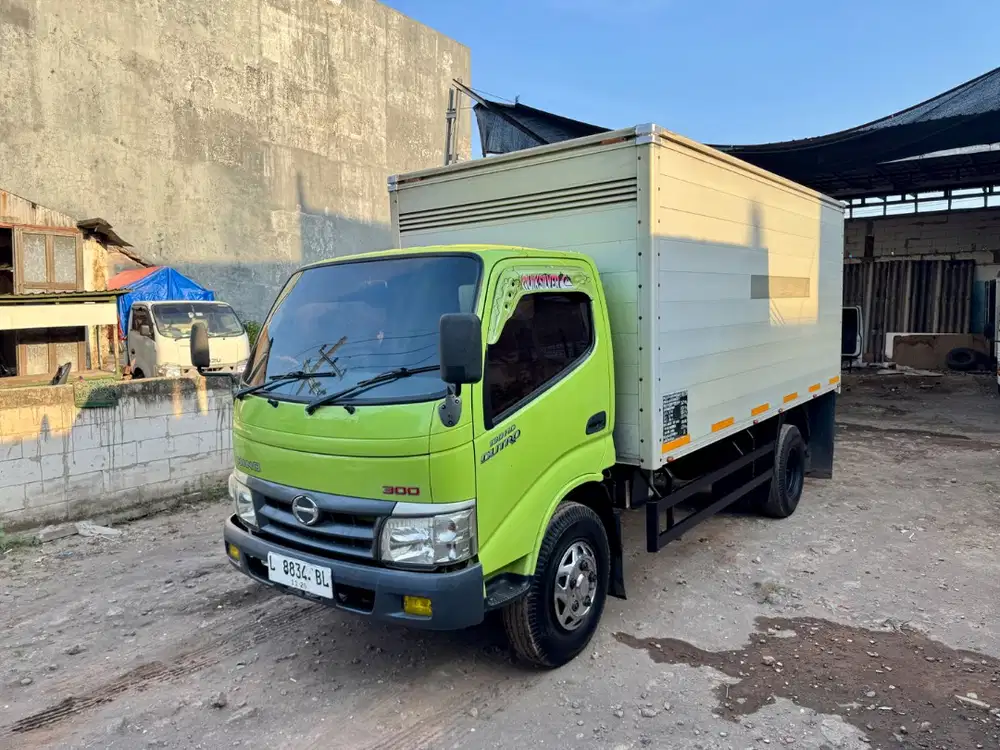 Hino Dutro 130HD Box 6rd 2019 Euro2 BBM Solar