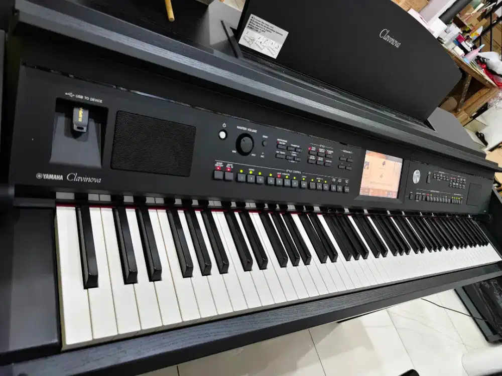 CVP 705/ Yamaha Clavinova