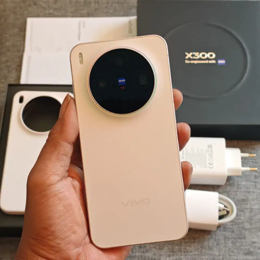 Vivo X300 5G Ram 16 Internal 512 Mulus Fullset Ori Garansi Aktif