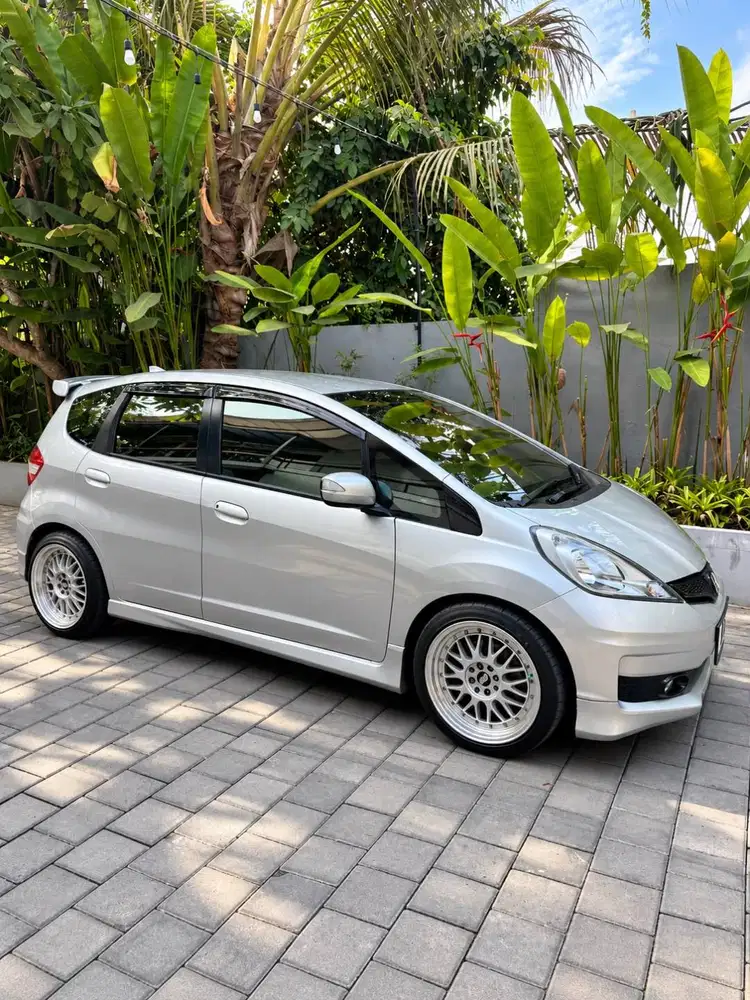 HONDA JAZZ RS 2012 A/T