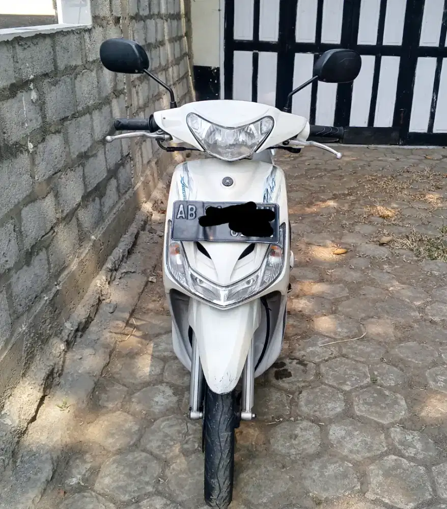 Yamaha Mio Smile Putih Favorit 2009