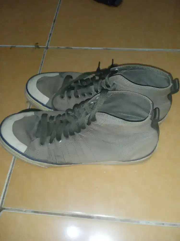 Sepatu Adidas Size 44.5 Original BNWB
