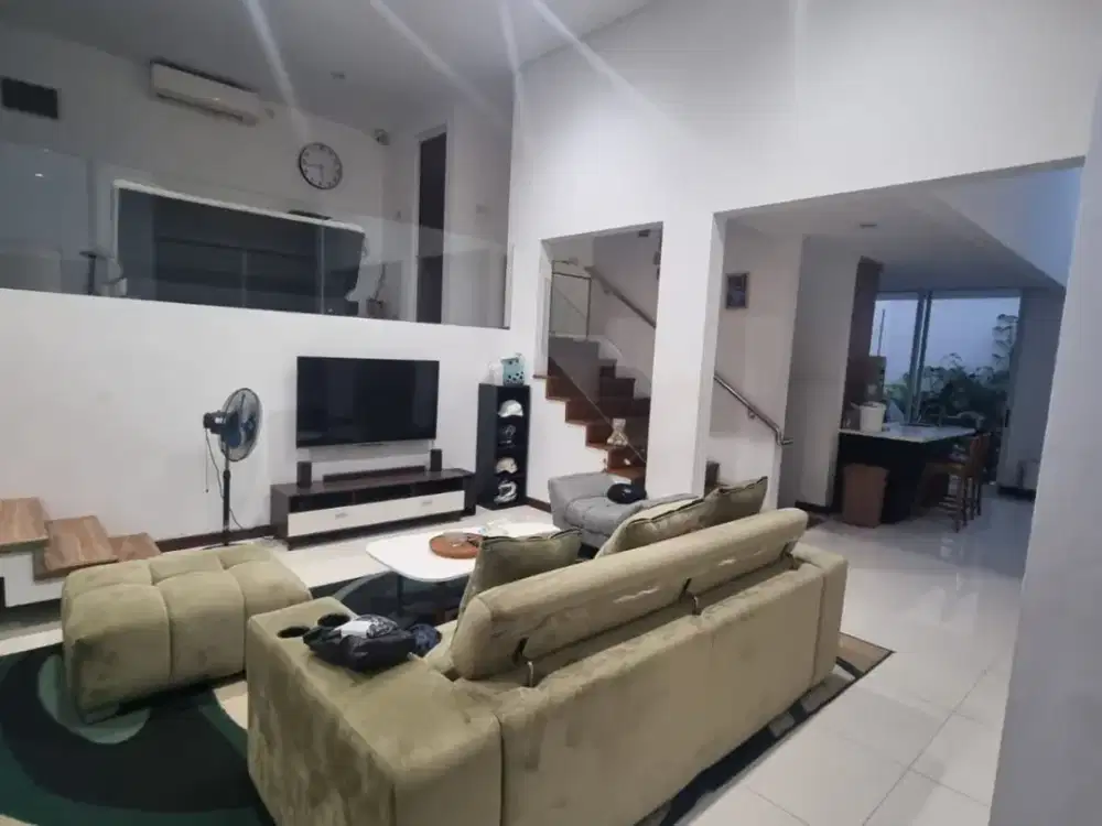 Rumah Mewah Full Furnish di Asera One East Harapan Indah, LT 200 m² LB 325 m², 4+1 KT, Solar Panel, SHM